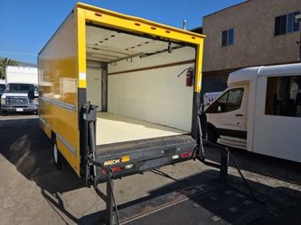 2012 GMC Savana Commercial Cutaway