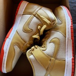 Nike Dunks 
