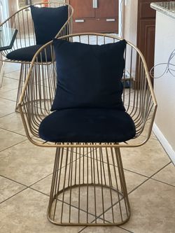 4 Dinning Chairs