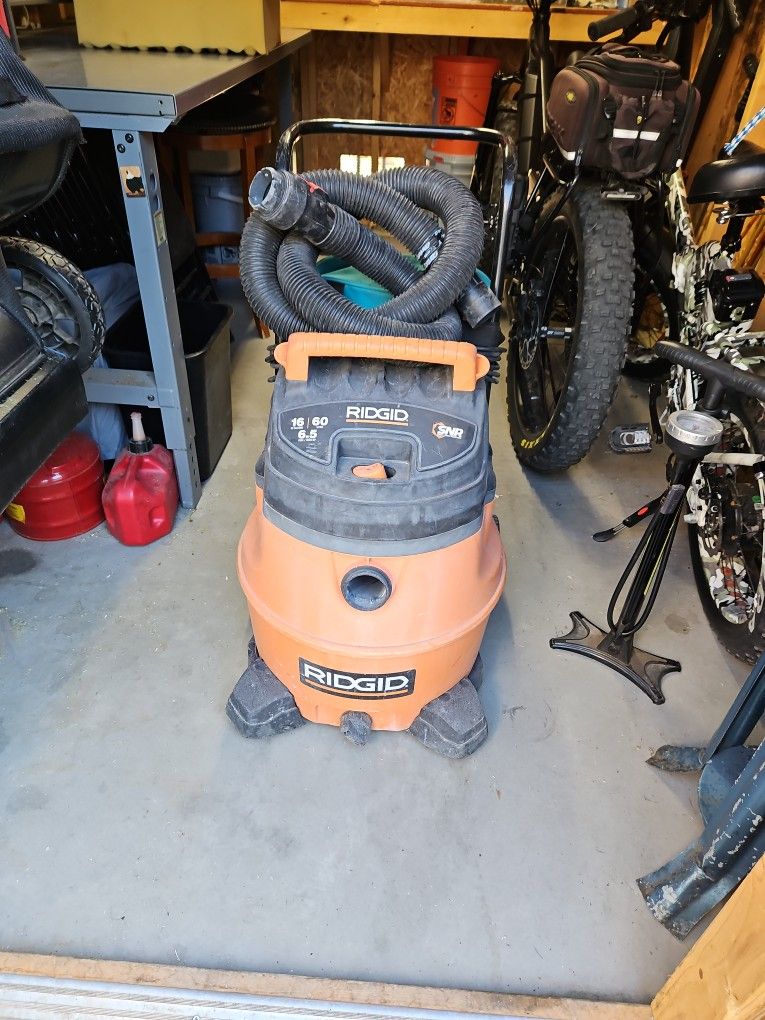 RIGID SHOP VAC WET OR DRY