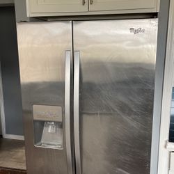Whirlpool Fridge Very Nice 