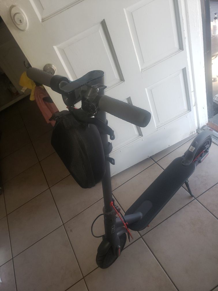 Electric scooter