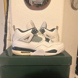 Jordan 4 