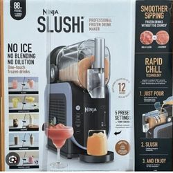Ninja SLUSHi™ Professional Frozen Drink Maker 88 oz, Blue & Gray