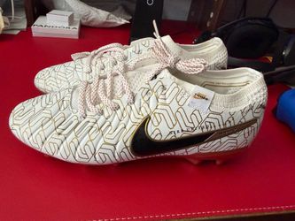 Soccer cleats