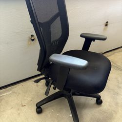 Large Office Chair With Multiple Settings
