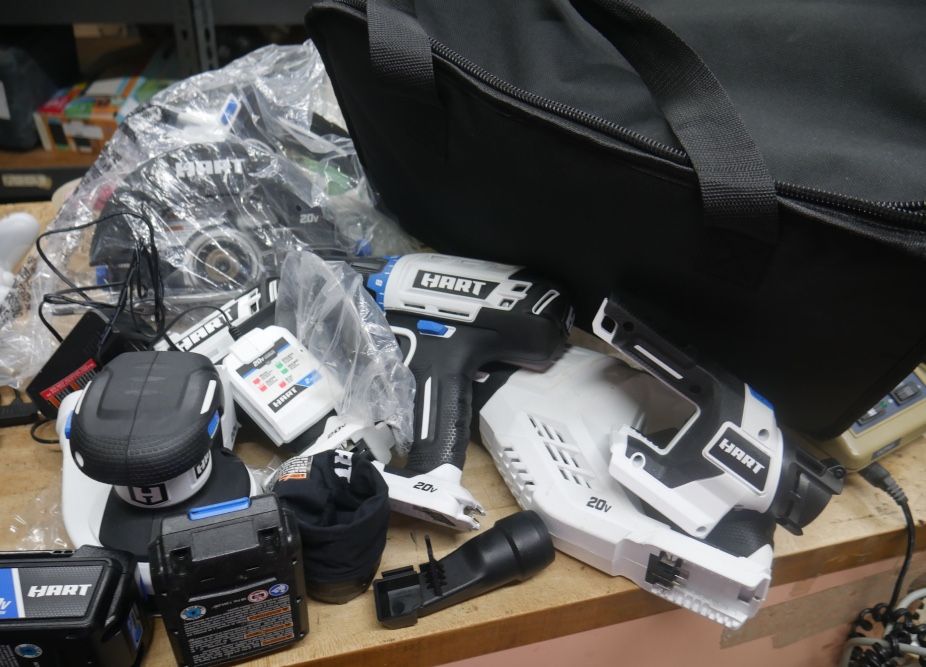 HART IMPACT DRIVER DRILL SAWZALL CIRCULAR SAW SANDER 2 BATTERIES CHARGER BAG 882989-1