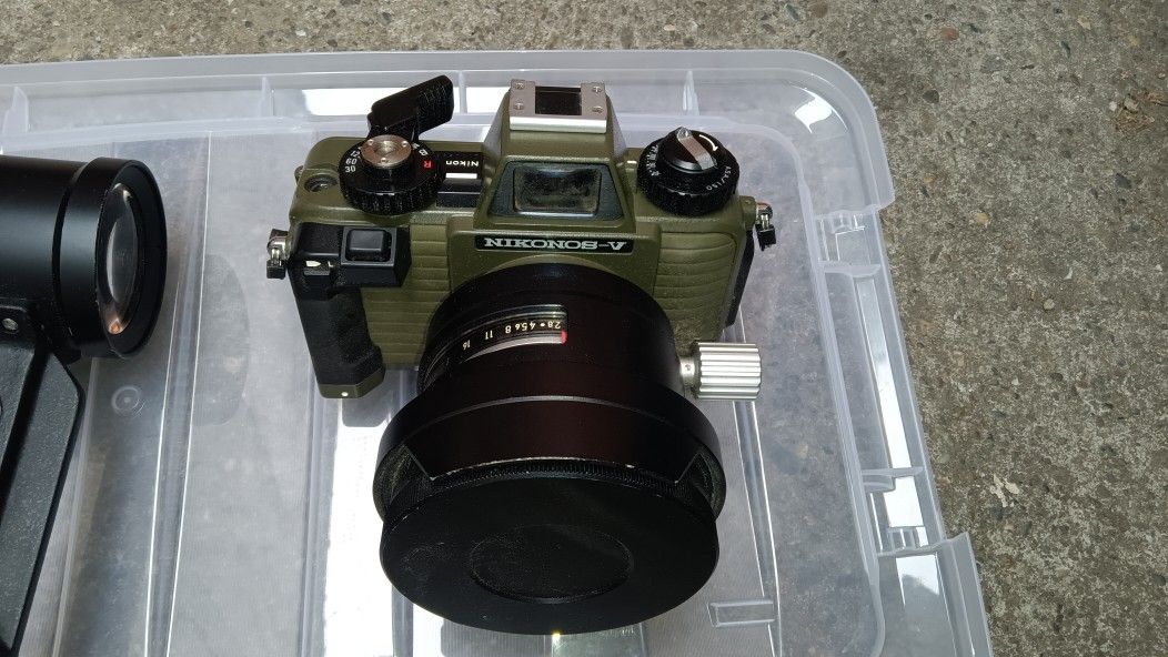 Nikon Nikonos V, an amphibious Underwater Camera 35mm