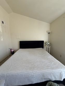 King size frame + mattress