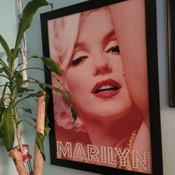 Marilyn Monroe Picture With Frame. 