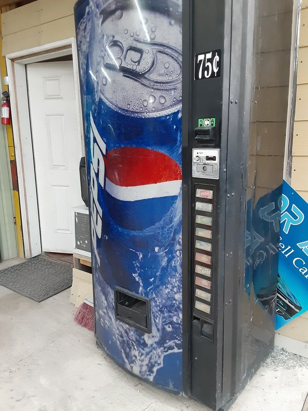 Soda vending machine for Sale in Houston, TX OfferUp