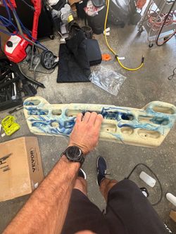 Climbing hang board