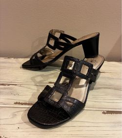 Life Stride leather kitten heels dark brown size 9M