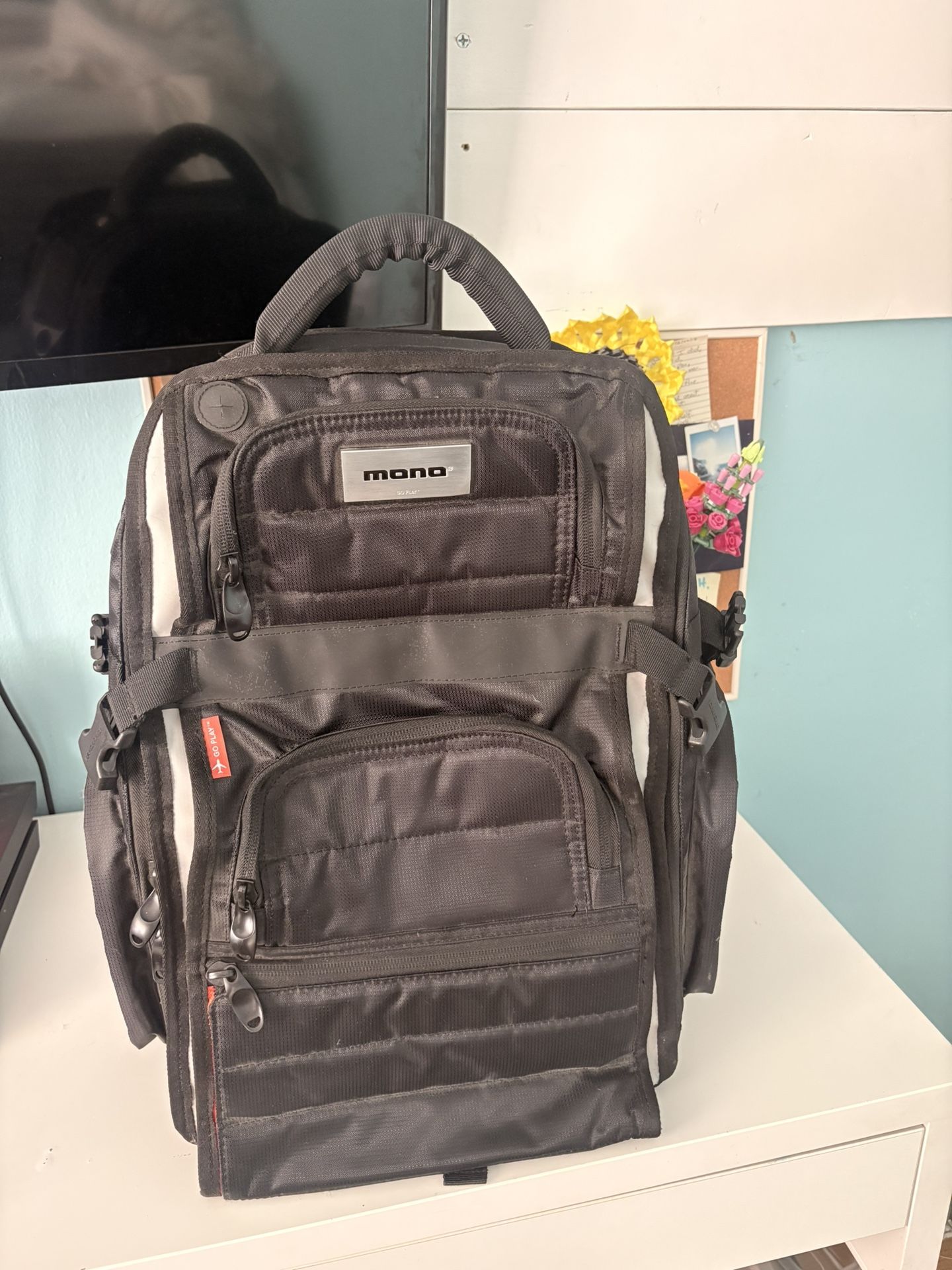 MONO Classic FlyBy Backpack with Break-away Laptop Bag