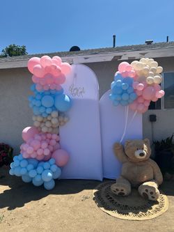 Balloon garland backdrops any theme