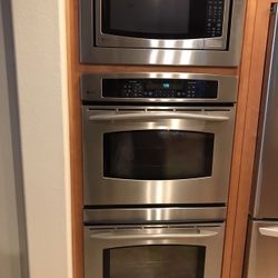 Double Oven and Microwave 