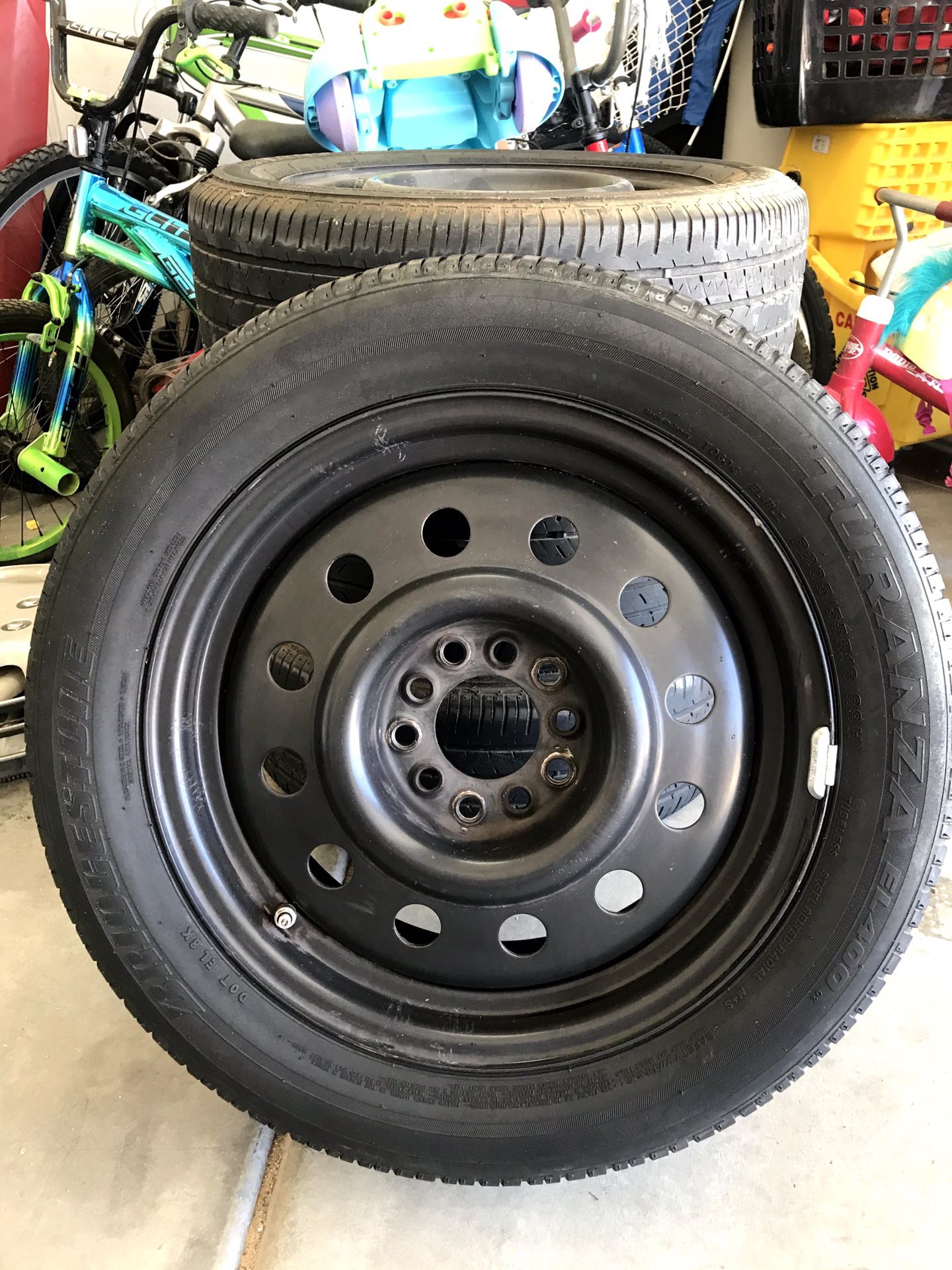 Set of 4 wheels with tires 16 in 5 lugs