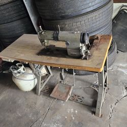DDL-555 SEWING MACHINE