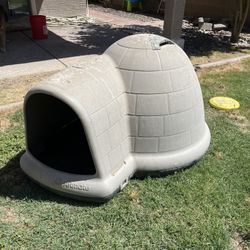 XL Petmate Doghouse