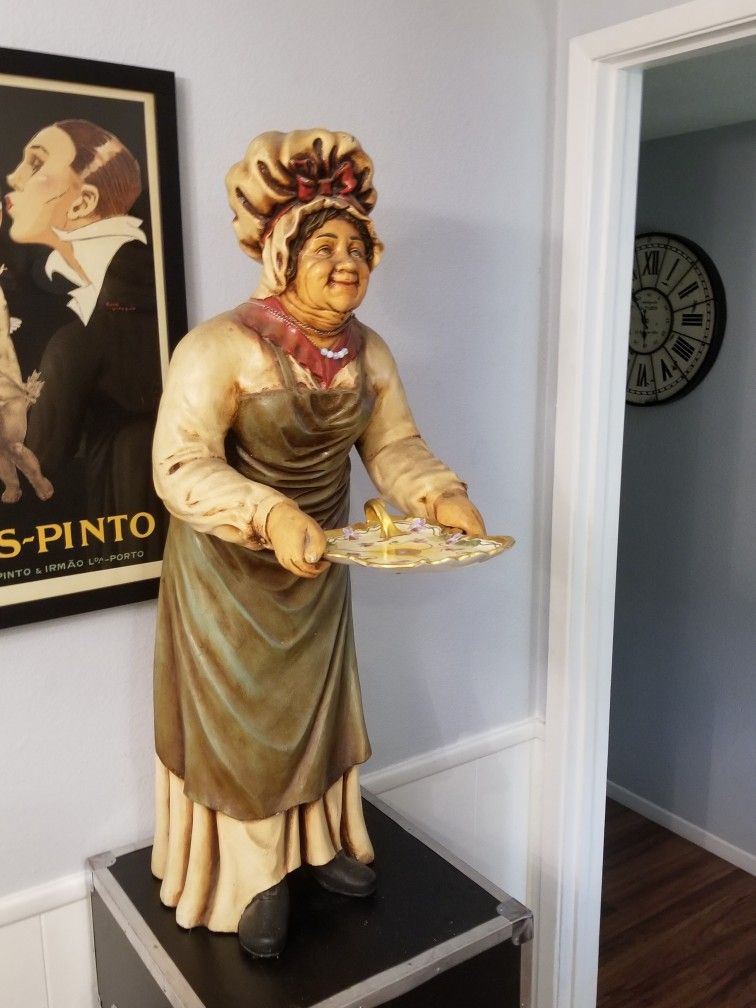 VINTAGE RARE 40 " TALL BUTTLER MAID STATUE FIGURE