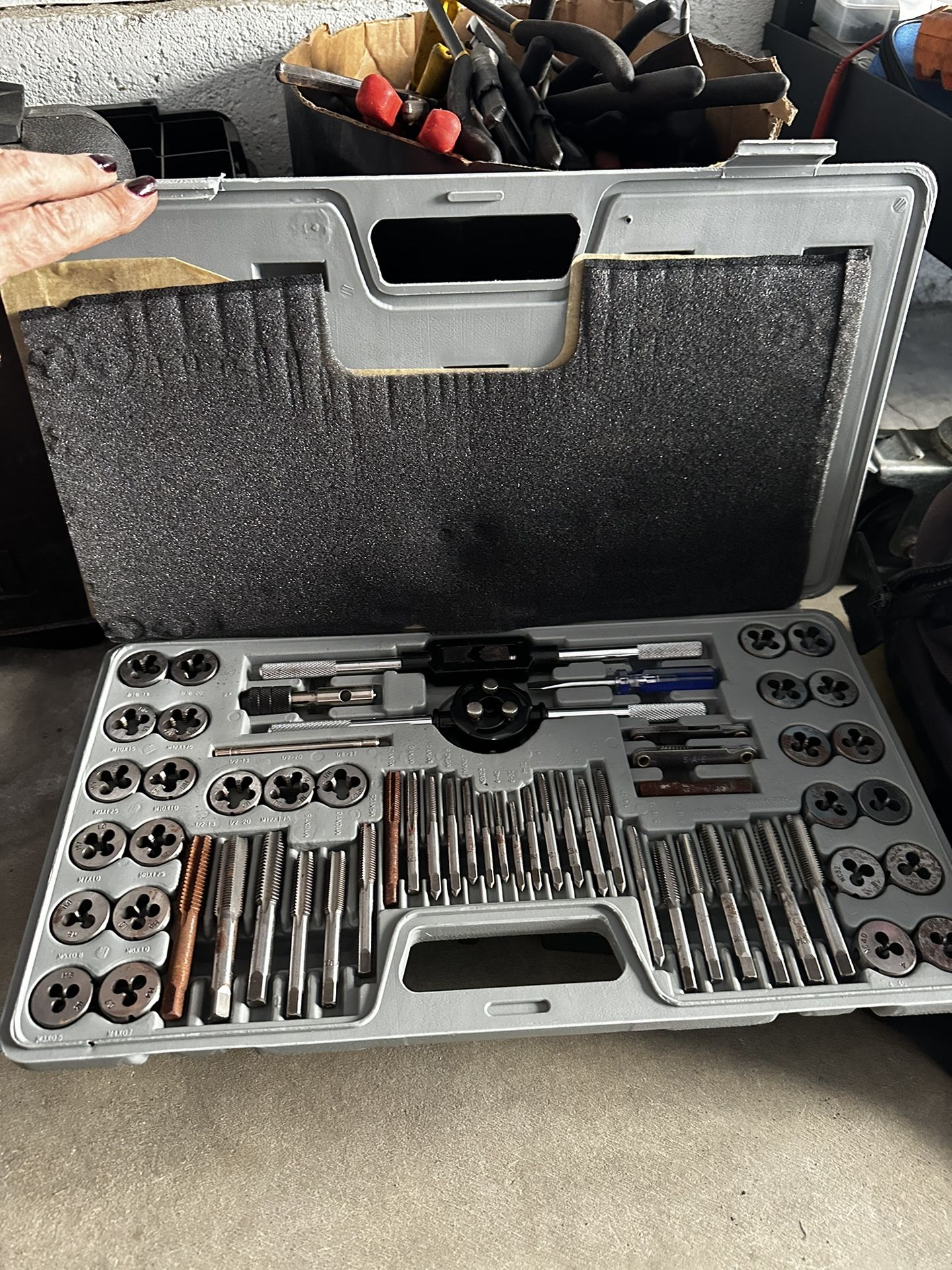 Pittsburgh 60 Piece Tap And Die Set for Sale in Huntington Beach, CA