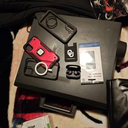 TOZO EARBUDS W/ACCESSORIES 