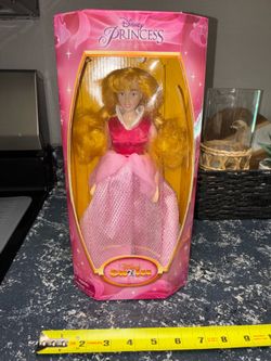 NEW in box Disney princess on ice doll