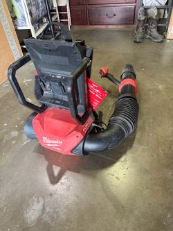 Milwaukee M18 blower