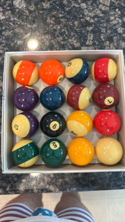 Pool table balls