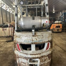 Nissan Forklifts 