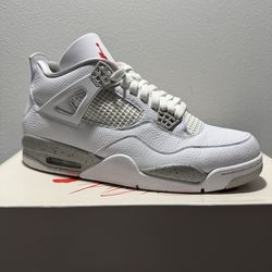 Jordan 4 OREO.    NEW.      SIZE 11.5