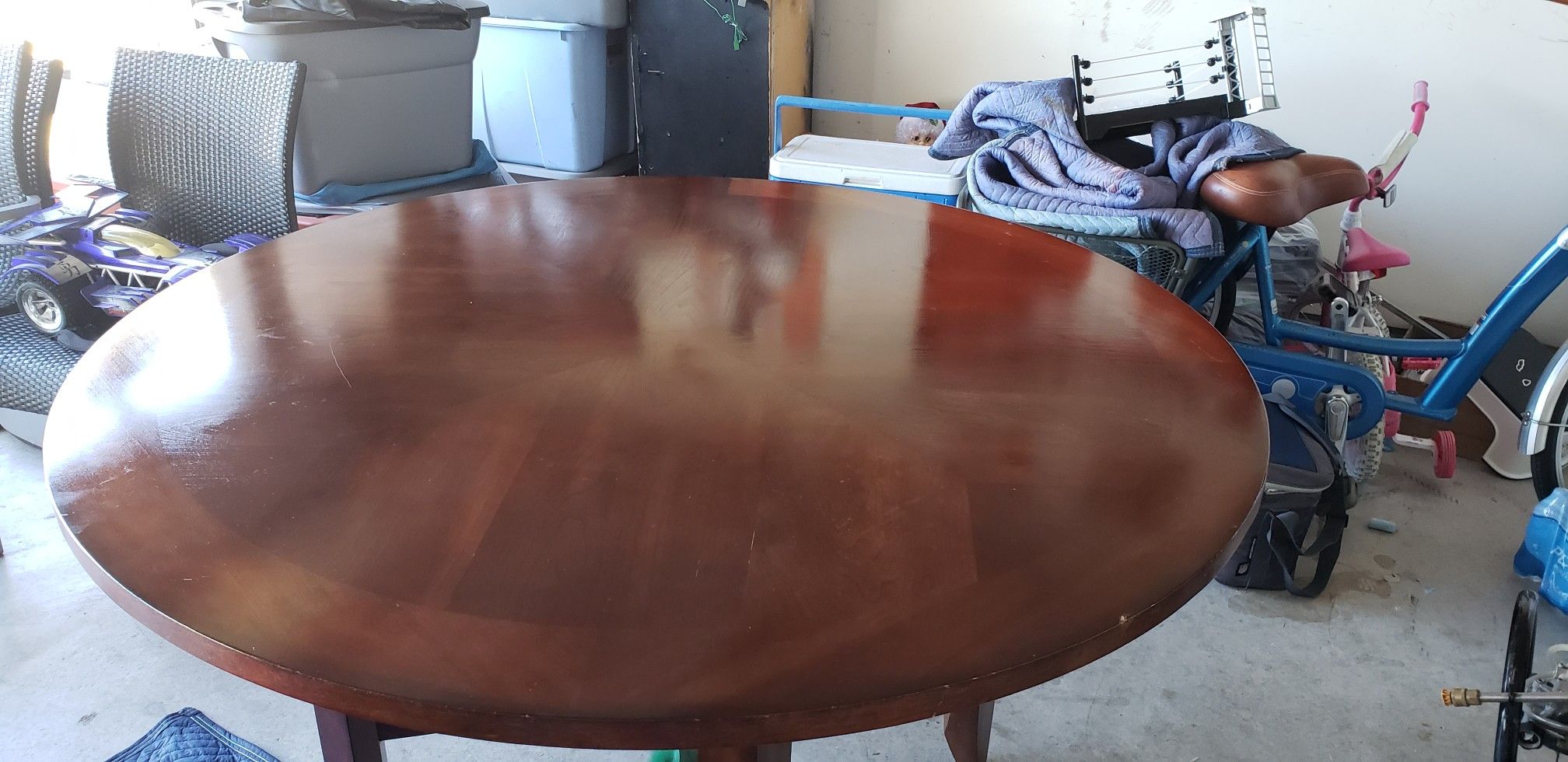 Kitchen table w/4 chairs and front interior door