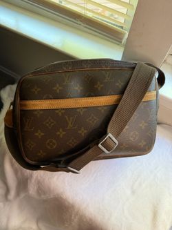 Louis Vuitton Reporter MM Crossbody Bag