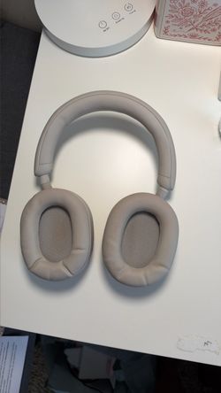 SONY WH-1000 XM5 HEADPHONES