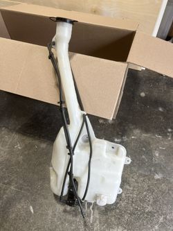 Windshield Washer Reservoir