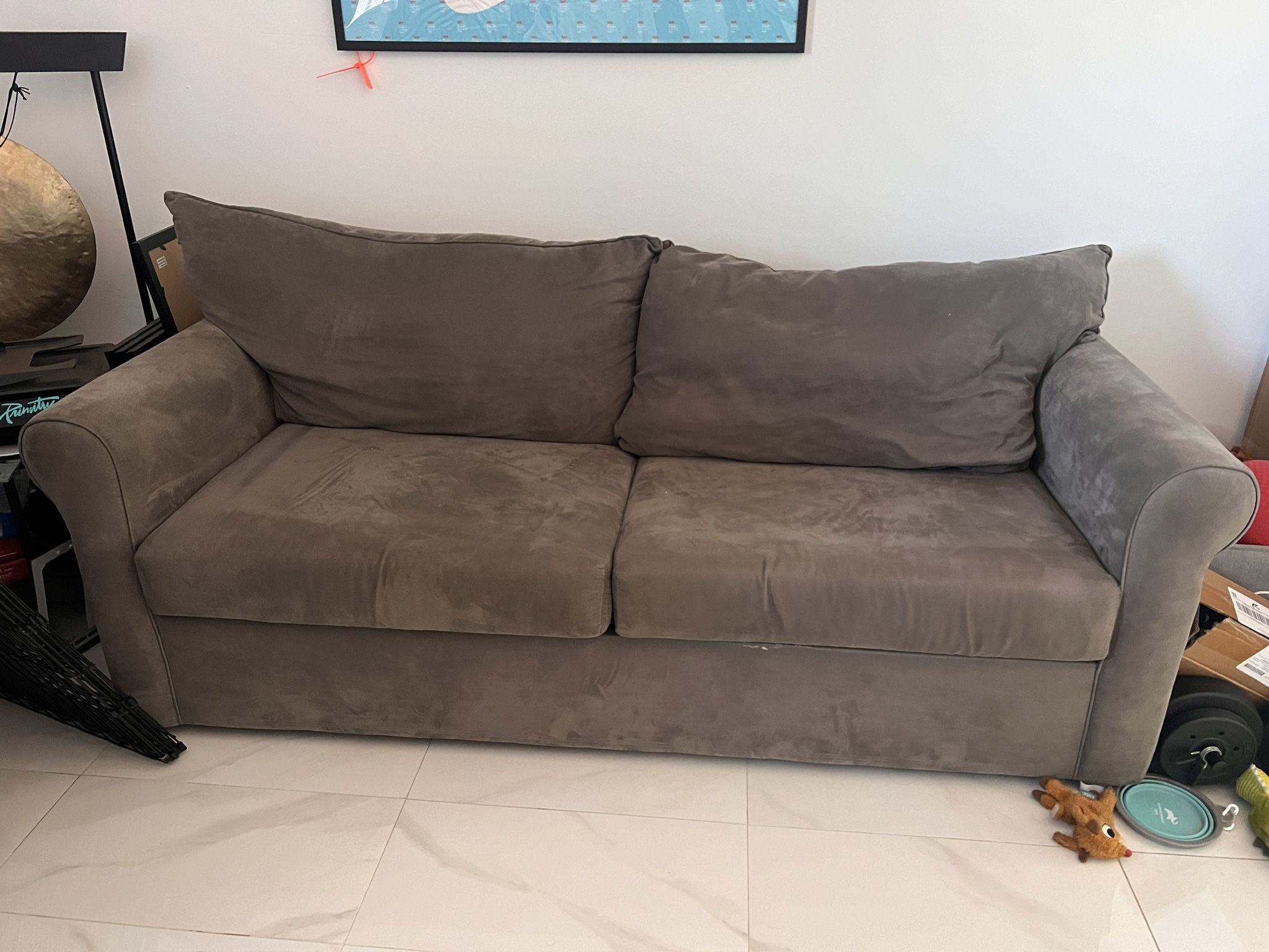 Grey couch (Lightly Used)