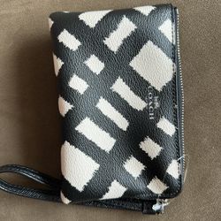 Coach Corner Zip Wristlet ( Small)