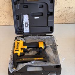 DEWALT Pneumatic 18-Gauge 1/4 in. Crown Corded Stapler