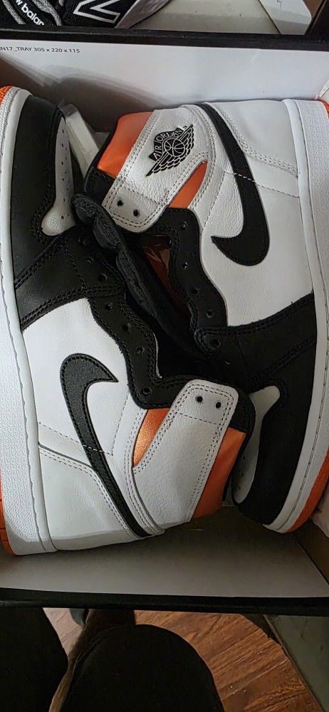 Jordan 1 High Electro Orange