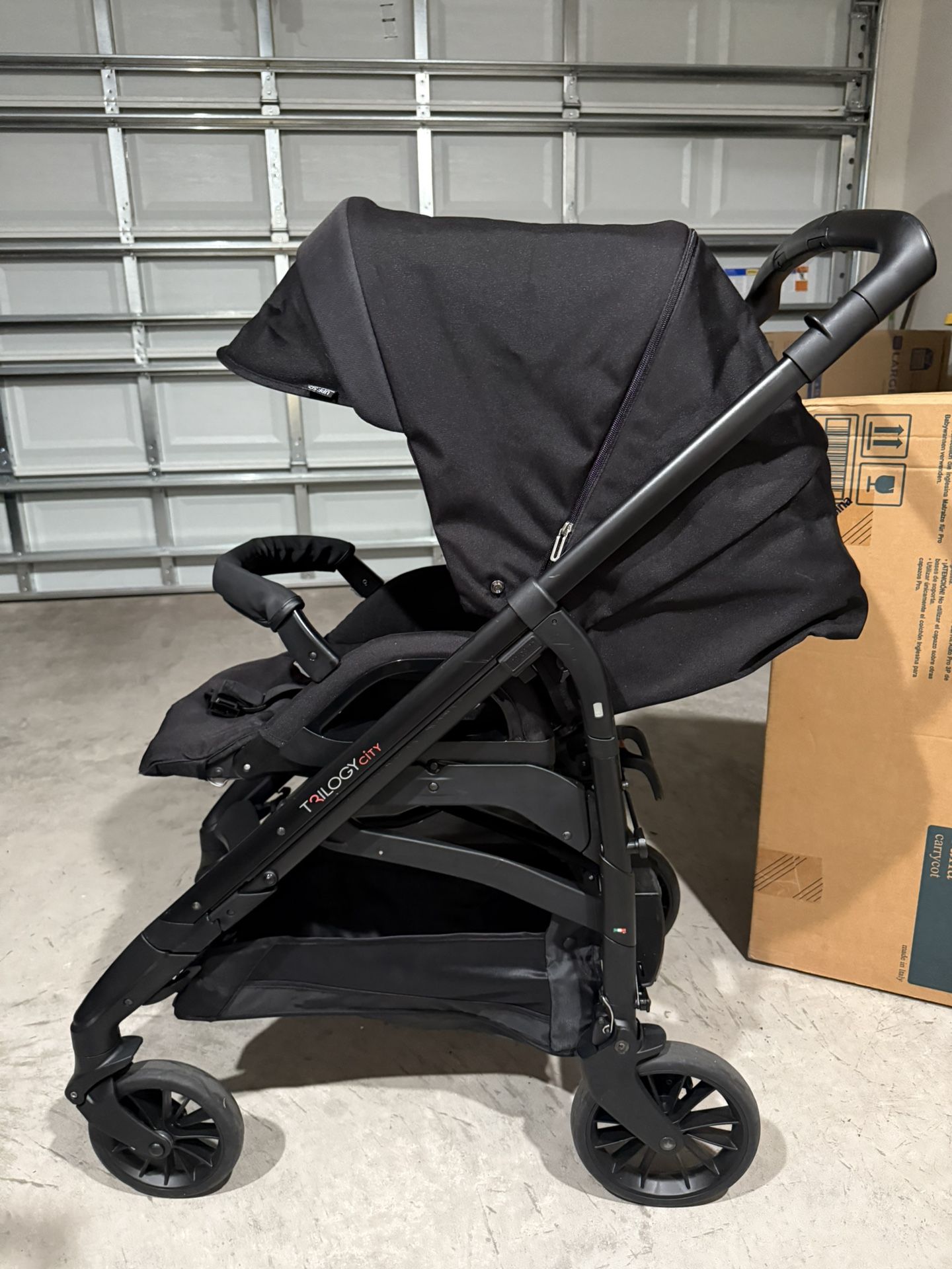 Inglesina Trilogy City and Bassinet