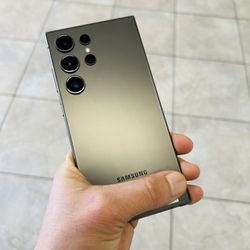 Samsung Galaxy S24 Ultra Unlocked 256GB
