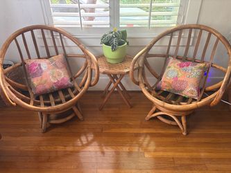 Vintage rattan swivel chair & table set