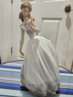 Lladro 5957 Elegant Lady Figurine Porcelain Spain 1992 Pink White Dress