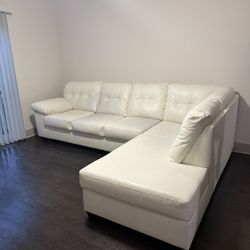 White Leather Sectional Couch with Chaise – Modern & Spacious