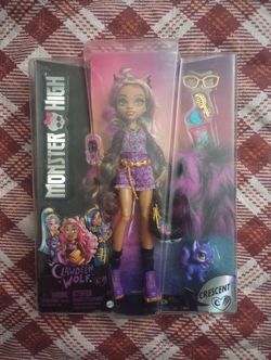MONSTER HIGH DOLL