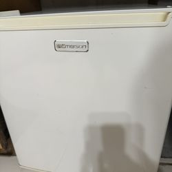 Mini Fridge With Freezer Drawer