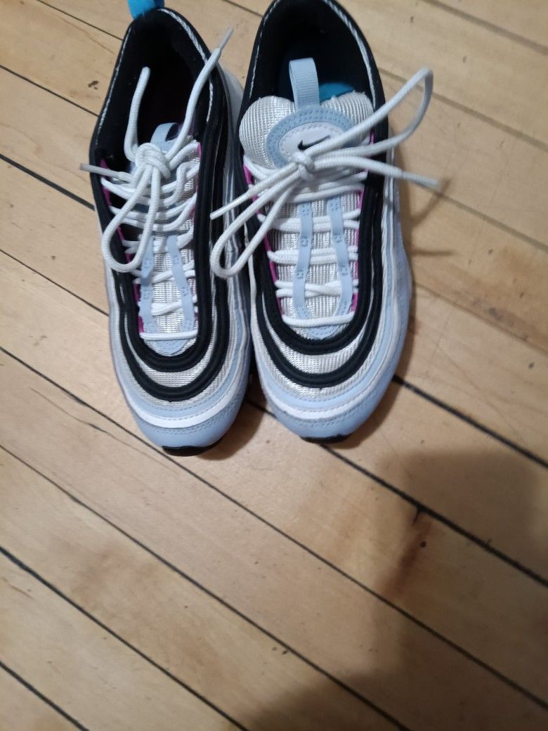 Nike Air Max Kids Size 4 Youth