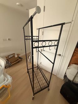 Clothing rack