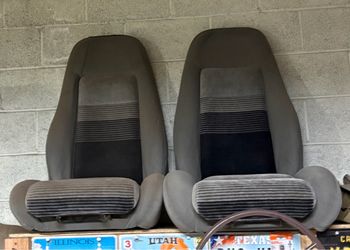 Ford seats