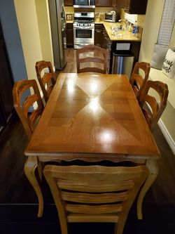 Dining room table